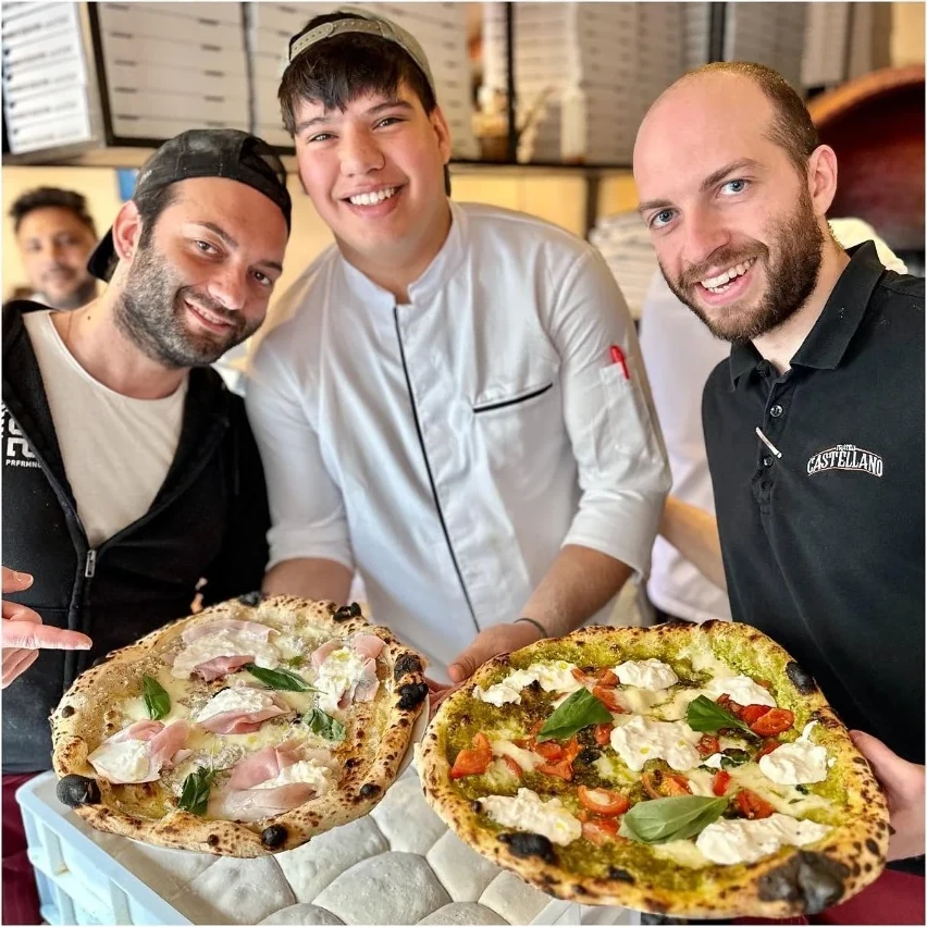 L'équipe Fratelli Castellano présente deux pizzas fraîches